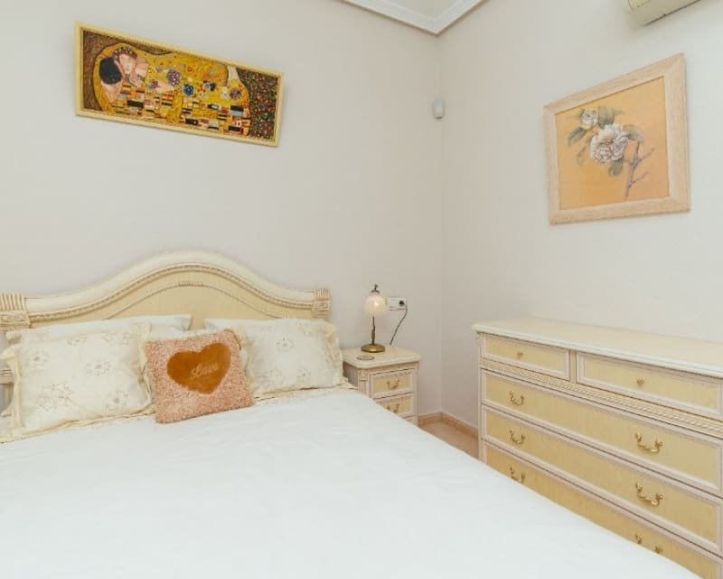 2 bedroom Villa for sale in Los Altos with pool - € 290,000 (Ref: 9806934)