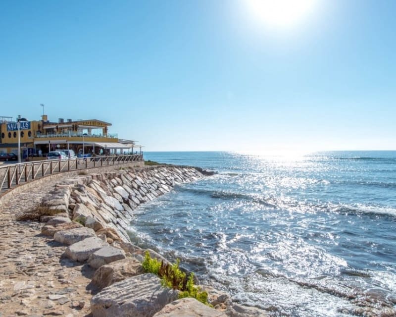 2 bedroom Villa for sale in Los Altos with pool - € 290,000 (Ref: 9806934)