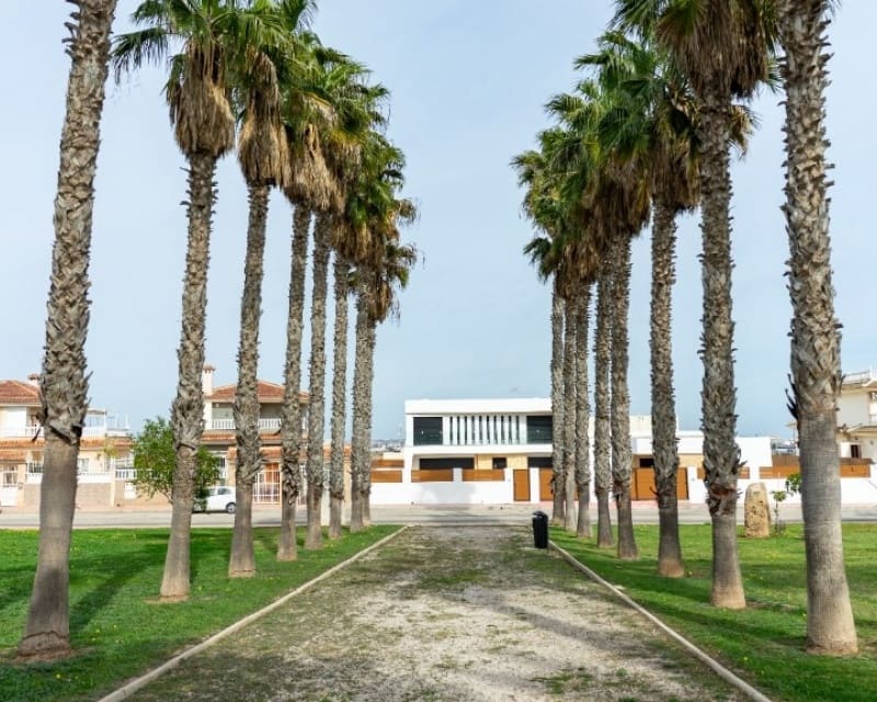 2 bedroom Villa for sale in Los Altos with pool - € 290,000 (Ref: 9806934)