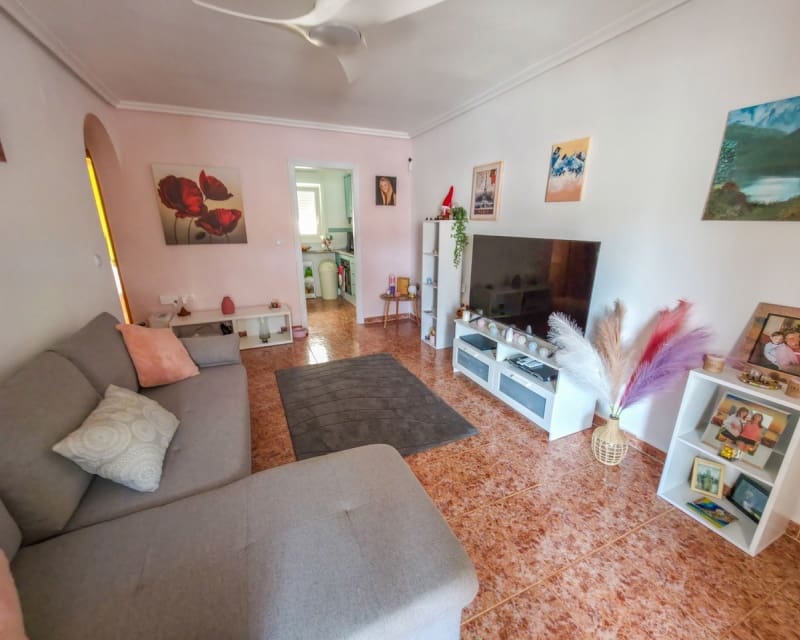 2 Zimmer Apartment zu verkaufen in Los Montesinos mit Pool - 137.500 € (Ref: 9806935)