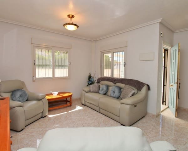 Chalet de 3 habitaciones en Playa Flamenca, Orihuela en venta con piscina - 249.950 € (Ref: 9806937)