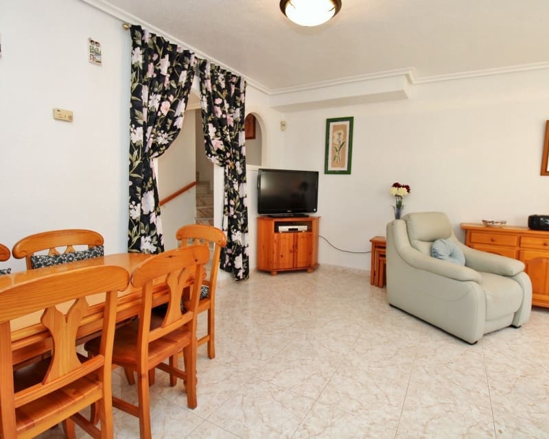 Chalet de 3 habitaciones en Playa Flamenca en venta con piscina - 249.950 € (Ref: 9806937)