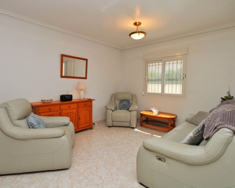 Chalet de 3 habitaciones en Playa Flamenca en venta con piscina - 249.950 € (Ref: 9806937)