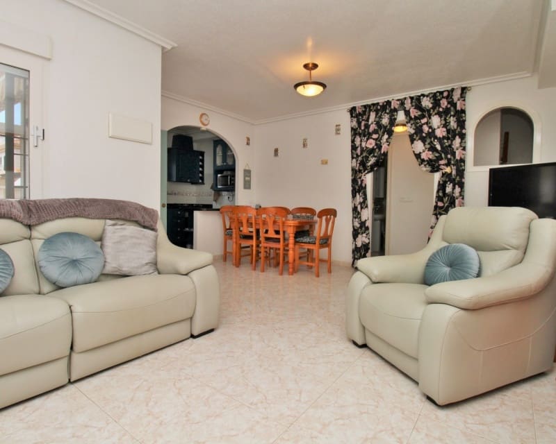 Chalet de 3 habitaciones en Playa Flamenca en venta con piscina - 249.950 € (Ref: 9806937)