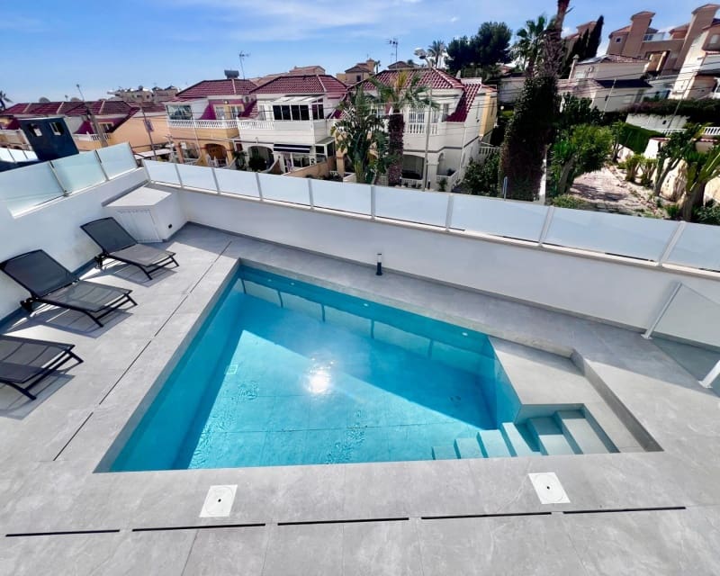 5 camera da letto Villa in vendita in Villamartin con piscina - 459.000 € (Rif: 9807054)