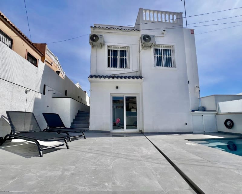 5 camera da letto Villa in vendita in Villamartin con piscina - 459.000 € (Rif: 9807054)