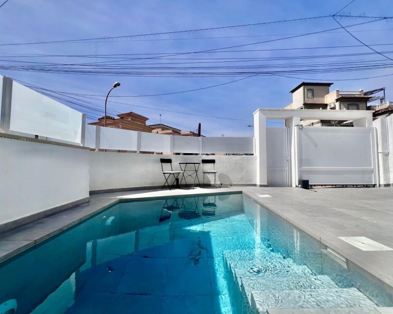 5 camera da letto Villa in vendita in Villamartin con piscina - 459.000 € (Rif: 9807054)