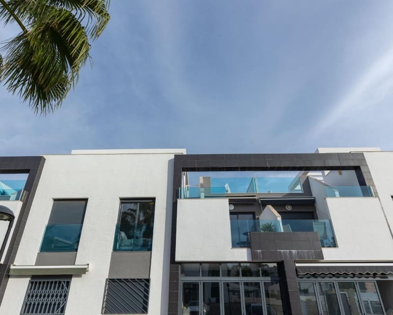 2 quarto Apartamento para venda em Punta Prima com piscina - 269 900 € (Ref: 9809372)