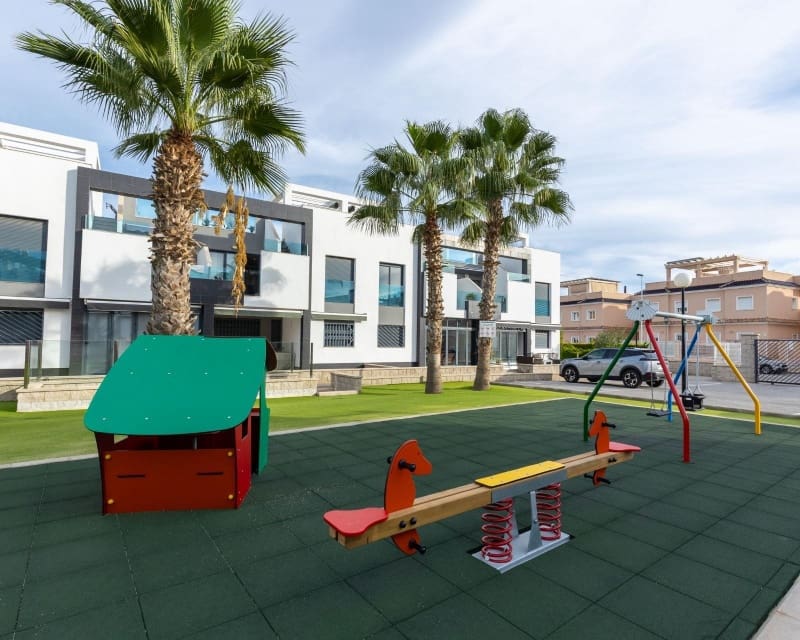 2 quarto Apartamento para venda em Punta Prima com piscina - 269 900 € (Ref: 9809372)