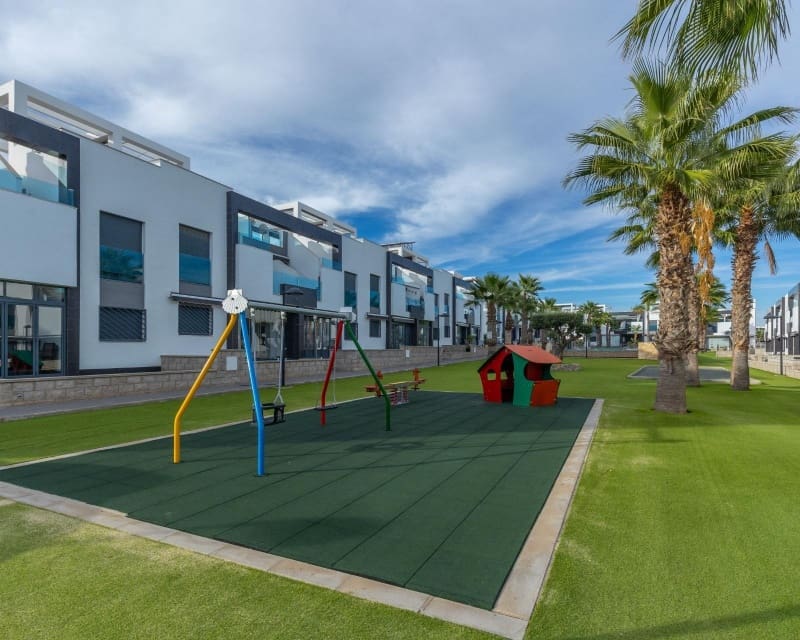 2 quarto Apartamento para venda em Punta Prima com piscina - 269 900 € (Ref: 9809372)