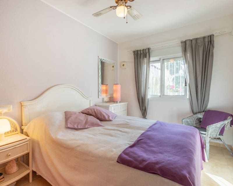 1 soverom Leilighet til salgs i Los Balcones med svømmebasseng - € 119 000 (Ref: 9809374)