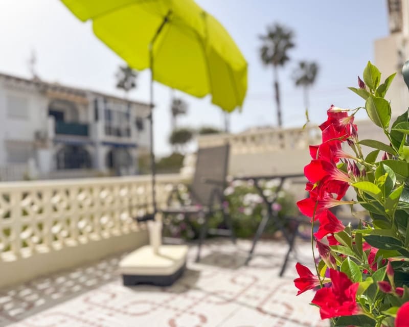 1 Zimmer Apartment zu verkaufen in Los Balcones mit Pool - 125.000 € (Ref: 9809375)