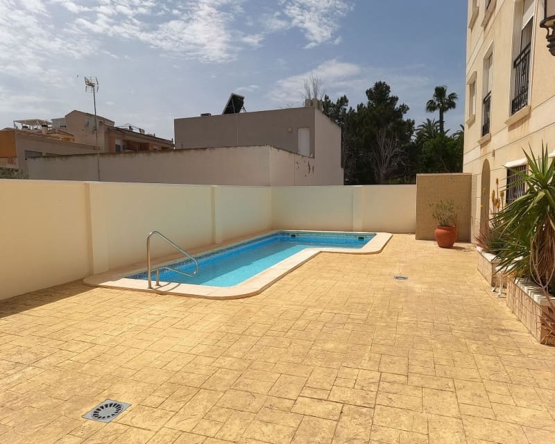 2 Zimmer Apartment zu verkaufen in Jacarilla mit Pool - 104.995 € (Ref: 9809377)