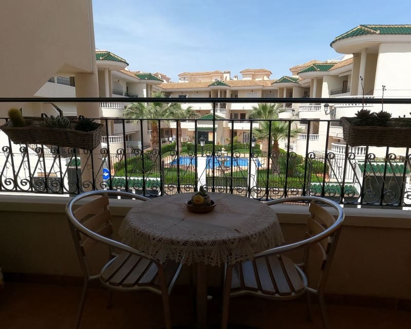 2 Zimmer Apartment zu verkaufen in Jacarilla mit Pool - 104.995 € (Ref: 9809377)