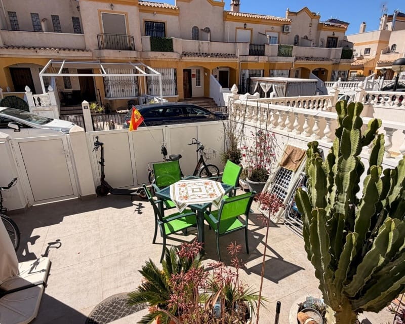 3 soverom Hus til salgs i El Raso med svømmebasseng - € 195 000 (Ref: 9812555)