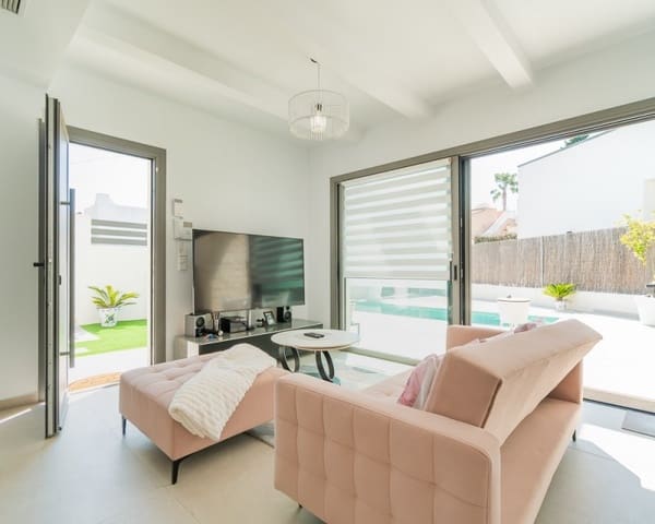 3 soverom Villa til salgs i Villamartin, Orihuela med svømmebasseng - € 524 900 (Ref: 9812557)