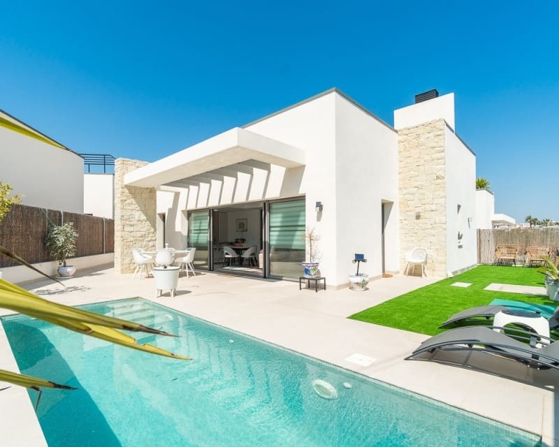 3 soverom Villa til salgs i Villamartin med svømmebasseng - € 524 900 (Ref: 9812557)