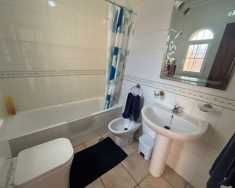 3 soveværelse Villa til salg i Playa Flamenca med swimmingpool - € 269.950 (Ref: 9827474)