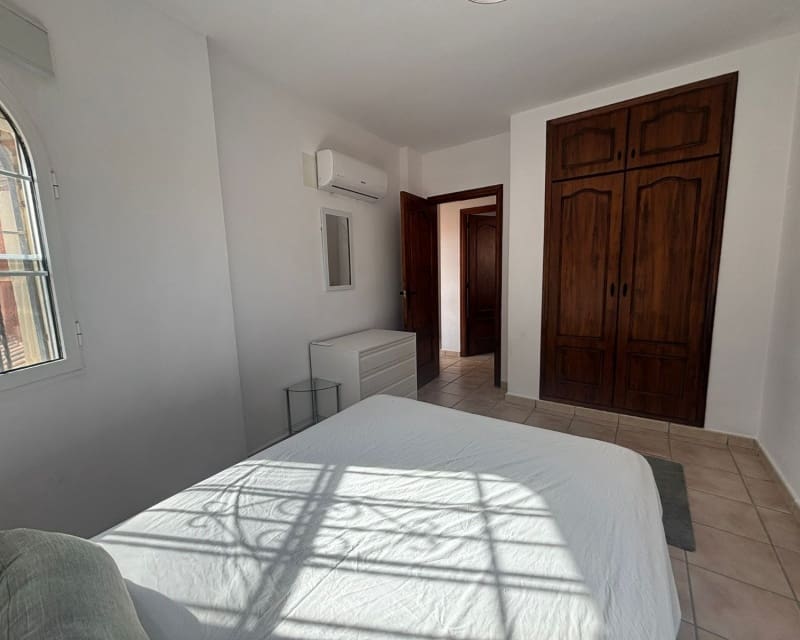3 soveværelse Villa til salg i Playa Flamenca med swimmingpool - € 269.950 (Ref: 9827474)