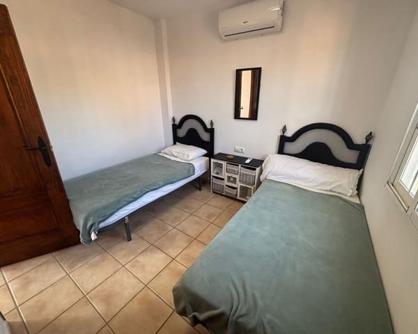 3 soveværelse Villa til salg i Playa Flamenca, Orihuela med swimmingpool - € 269.950 (Ref: 9827474)