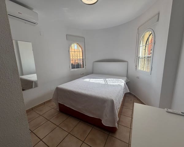 3 soveværelse Villa til salg i Playa Flamenca, Orihuela med swimmingpool - € 269.950 (Ref: 9827474)
