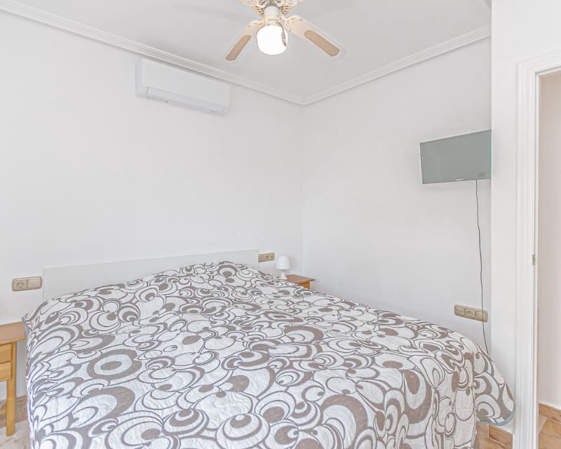 3 sovrum Villa till salu i Playa Flamenca med pool - 224 500 € (Ref: 9827475)