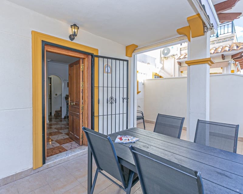 3 sovrum Villa till salu i Playa Flamenca med pool - 224 500 € (Ref: 9827475)