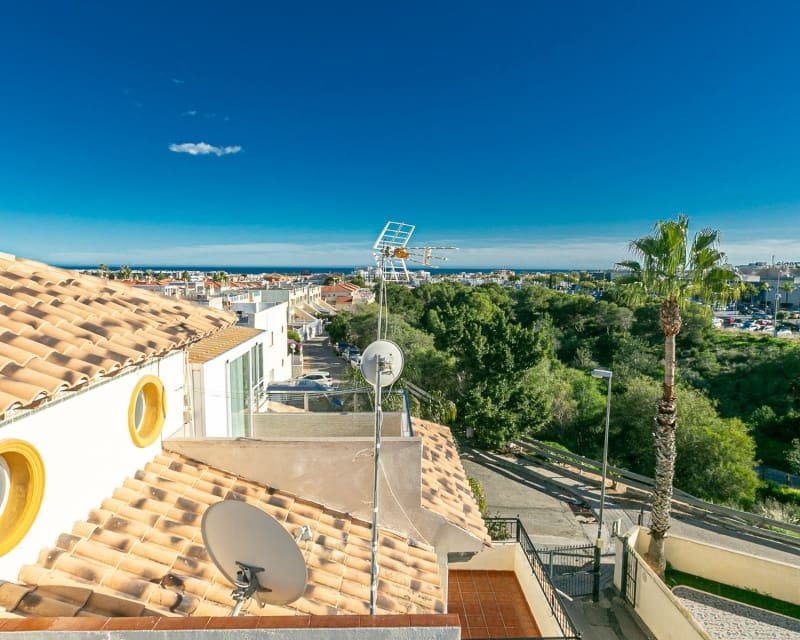 3 sovrum Villa till salu i Playa Flamenca med pool - 224 500 € (Ref: 9827475)
