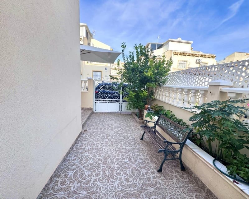 3 soverom Villa til salgs i Playa Flamenca med svømmebasseng - € 210 000 (Ref: 9827476)