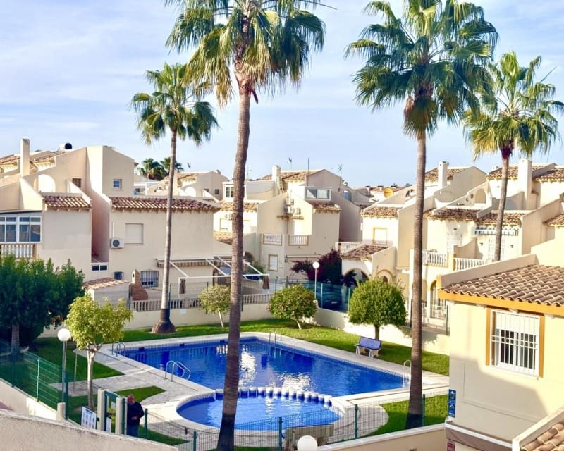 3 soverom Villa til salgs i Playa Flamenca med svømmebasseng - € 210 000 (Ref: 9827476)
