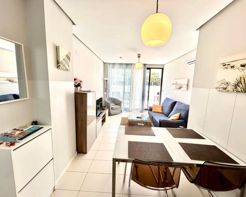 2 makuuhuone Huoneisto myytävänä paikassa Villamartin mukana uima-altaan - 235 000 € (Ref: 9827739)