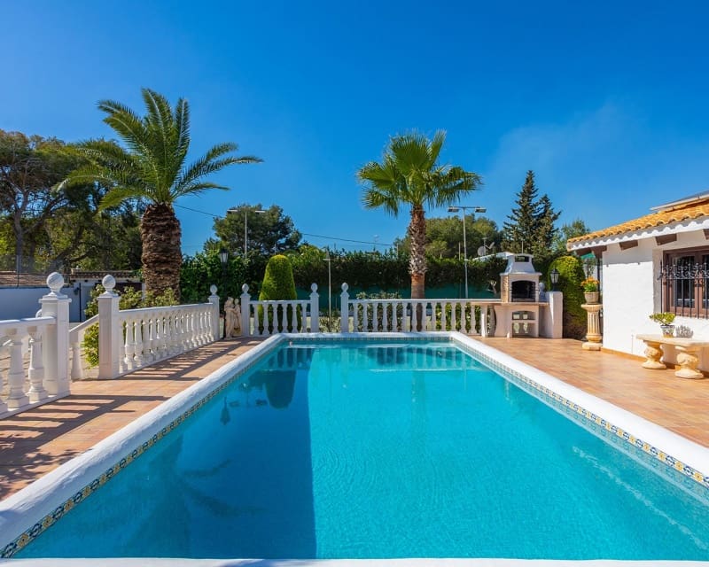 3 sovrum Villa till salu i Campoamor med pool - 499 000 € (Ref: 9827740)