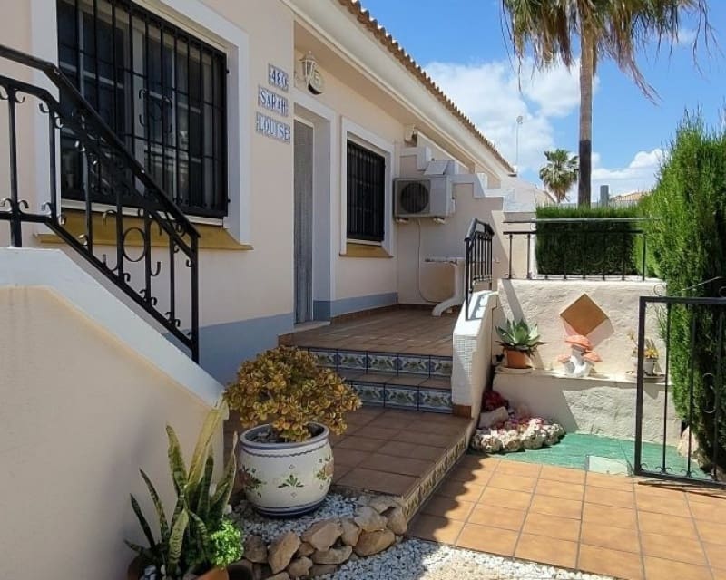 2 slaapkamer Bungalow te koop in Villamartin met zwembad - € 214.900 (Ref: 9827741)