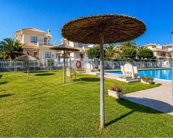 2 soveværelse Lejlighed til salg i Playa Flamenca, Orihuela med swimmingpool - € 185.000 (Ref: 9827742)