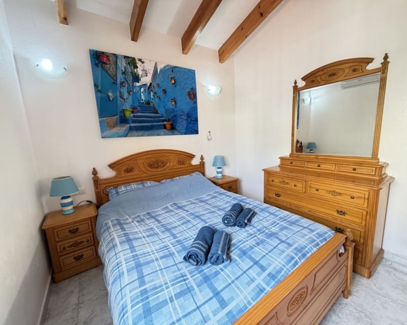 4 quarto Moradia para venda em Villamartin com piscina - 385 000 € (Ref: 9827744)