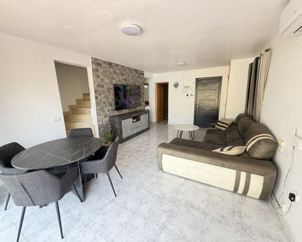 4 soverom Villa til salgs i Villamartin, Orihuela med svømmebasseng - € 385 000 (Ref: 9827744)