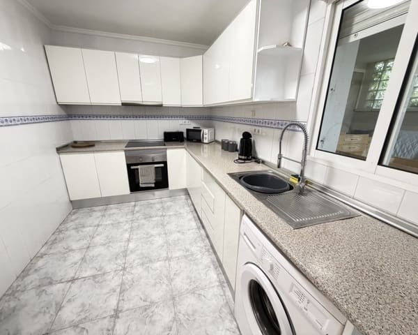 4 soverom Villa til salgs i Villamartin, Orihuela med svømmebasseng - € 385 000 (Ref: 9827744)