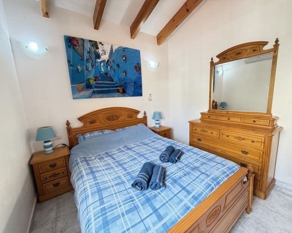 4 soverom Villa til salgs i Villamartin, Orihuela med svømmebasseng - € 385 000 (Ref: 9827744)