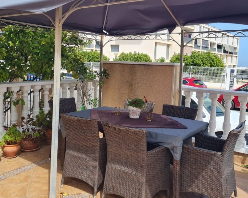 3 quarto Moradia para venda em Villamartin com piscina - 285 000 € (Ref: 9827746)