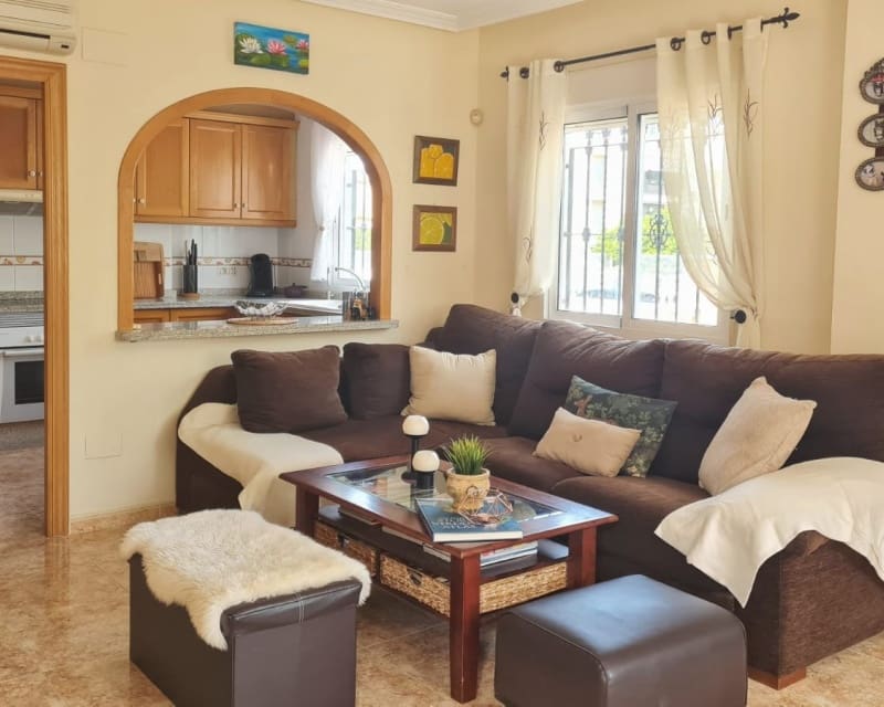 3 quarto Moradia para venda em Villamartin com piscina - 285 000 € (Ref: 9827746)