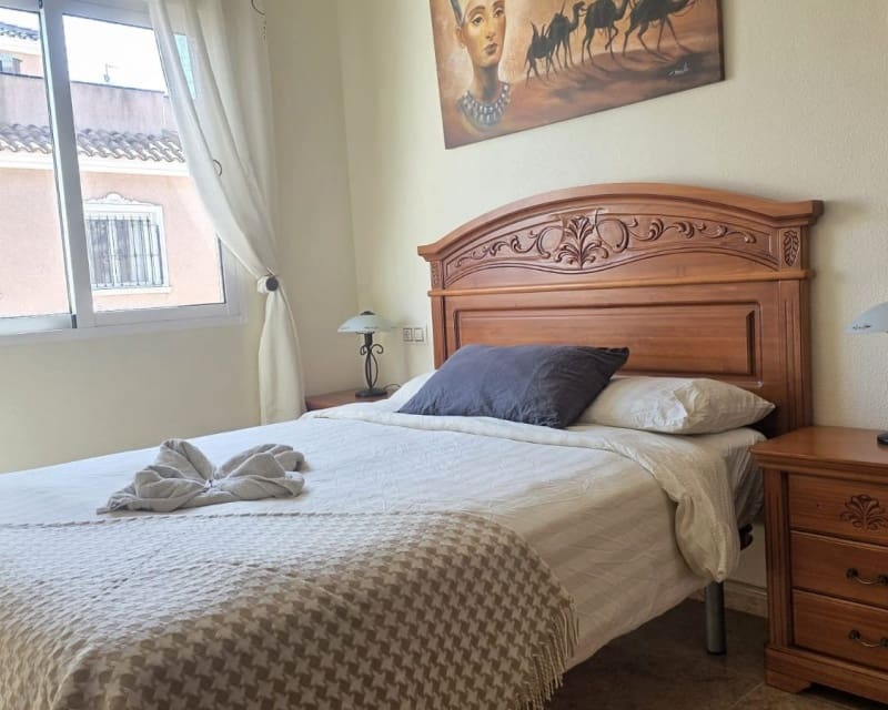 3 quarto Moradia para venda em Villamartin com piscina - 285 000 € (Ref: 9827746)