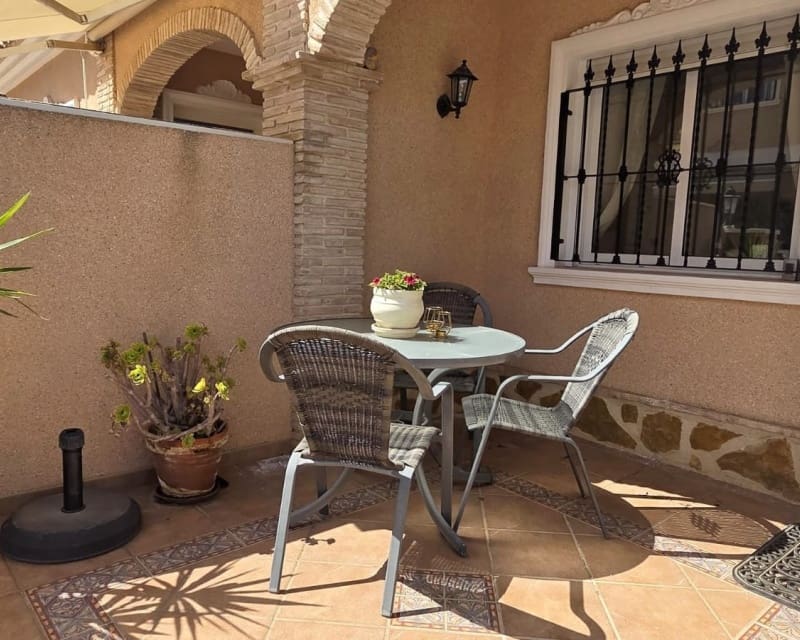 3 quarto Moradia para venda em Villamartin com piscina - 285 000 € (Ref: 9827746)