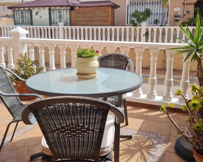 3 quarto Moradia para venda em Villamartin com piscina - 285 000 € (Ref: 9827746)