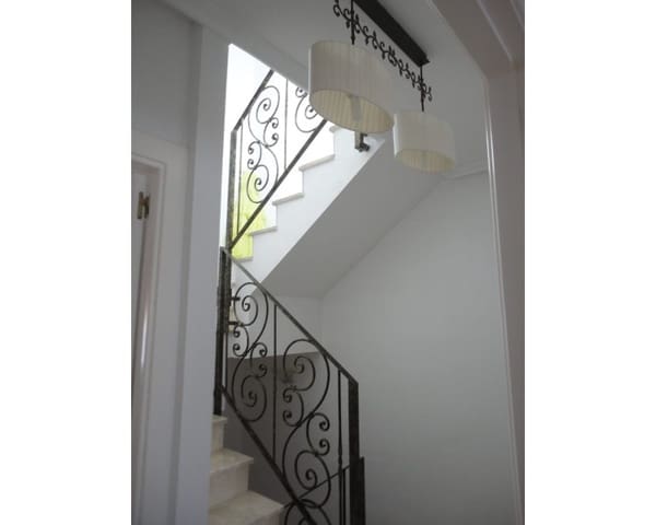 2 soverom Hus til salgs i Villamartin, Orihuela med svømmebasseng - € 239 000 (Ref: 9827751)