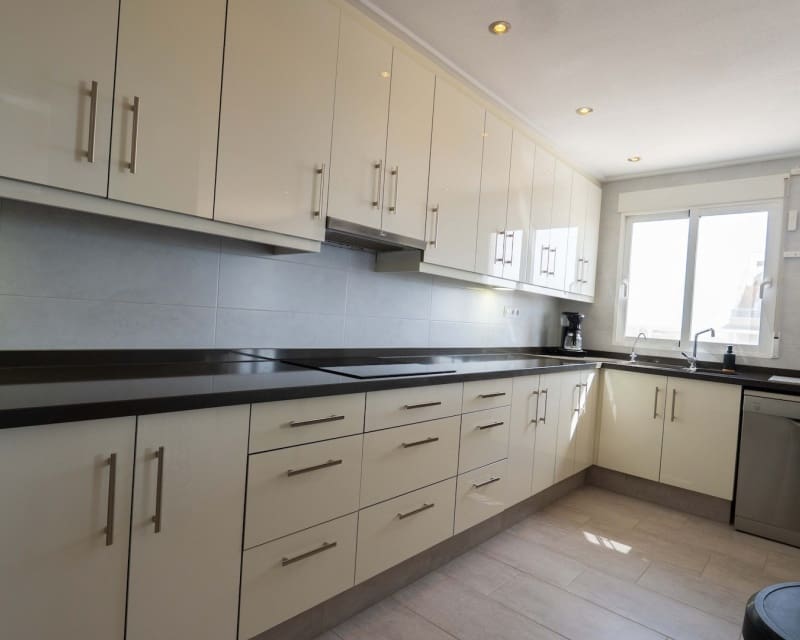 3 slaapkamer Appartement te koop in Villamartin met zwembad - € 360.000 (Ref: 9827753)