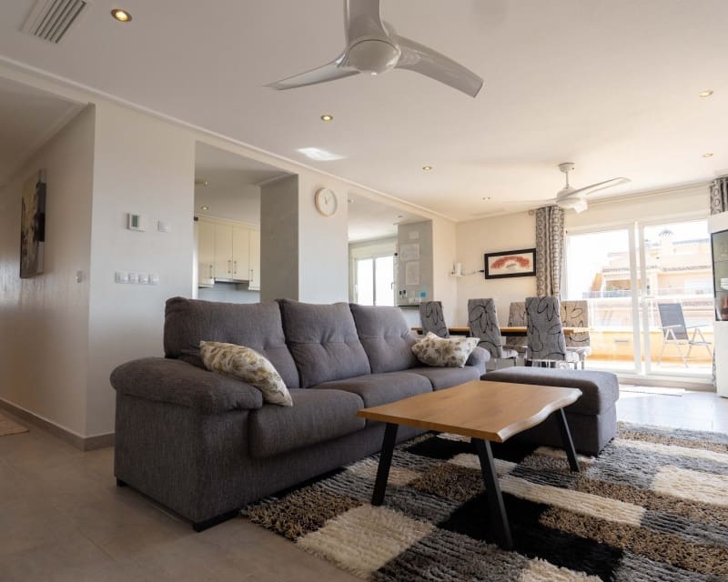 3 slaapkamer Appartement te koop in Villamartin met zwembad - € 360.000 (Ref: 9827753)