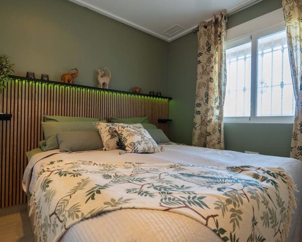 3 slaapkamer Appartement te koop in Villamartin, Orihuela met zwembad - € 360.000 (Ref: 9827753)