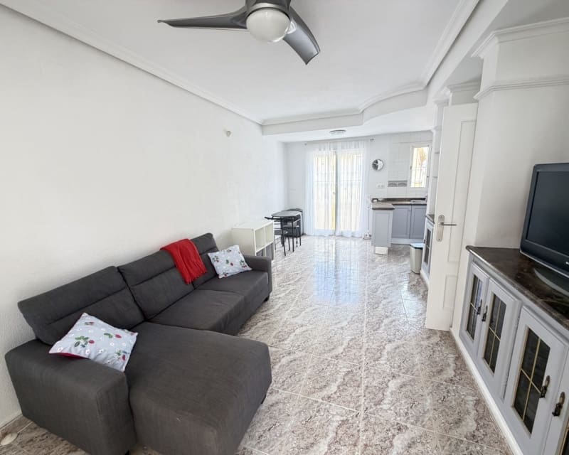2 bedroom Townhouse for sale in Villamartin with pool - € 179,995 (Ref: 9827754)