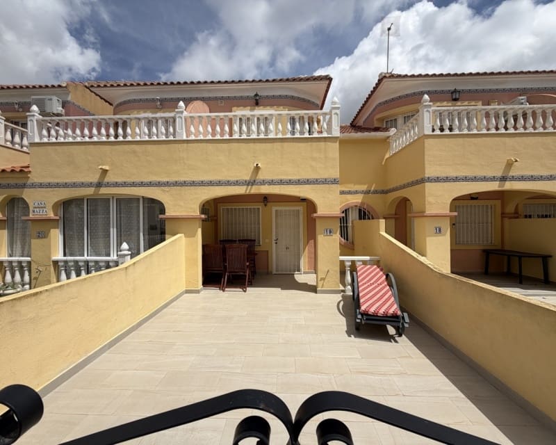 2 bedroom Townhouse for sale in Villamartin with pool - € 179,995 (Ref: 9827754)