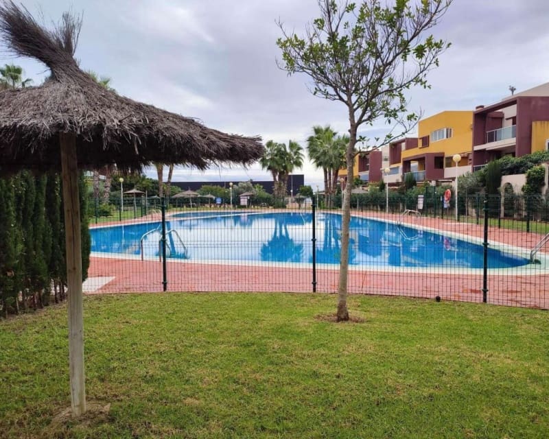2 soveværelse Lejlighed til salg i Playa Flamenca med swimmingpool - € 273.000 (Ref: 9827758)